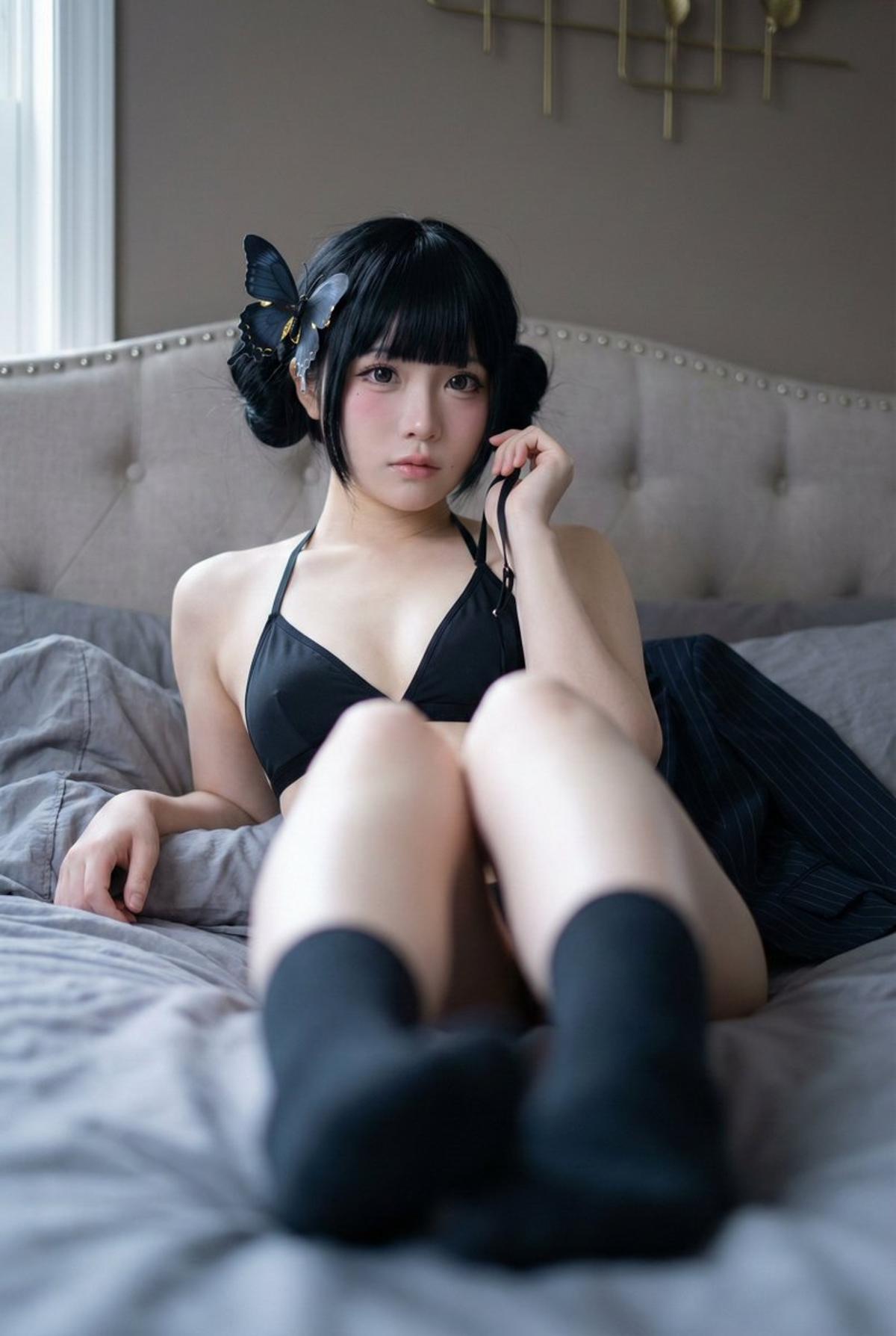 { "subject": { "description": "An adult woman in a cosplay-i
